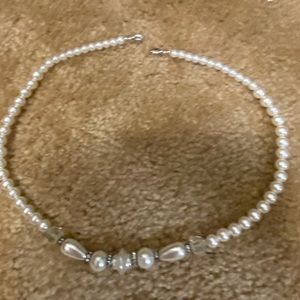 🔥⬇️Faux Pearl & Crystal Collar length Necklace - Marked Down